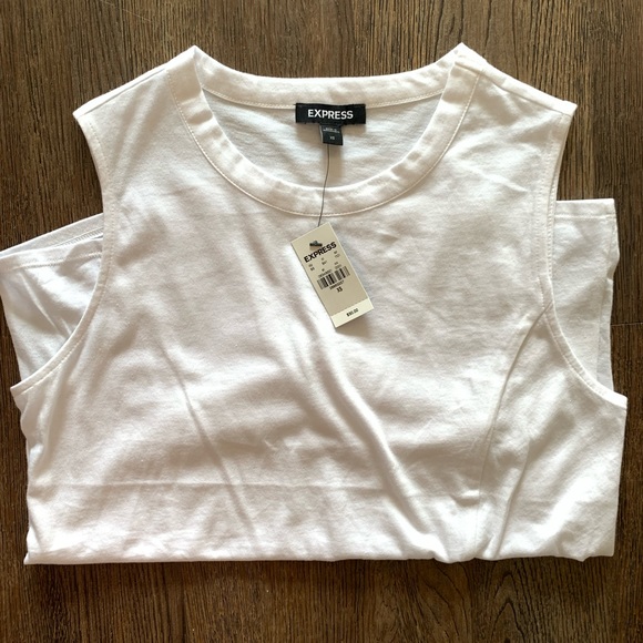 Express Twist Front Muscle Tank - Picture 5 of 5